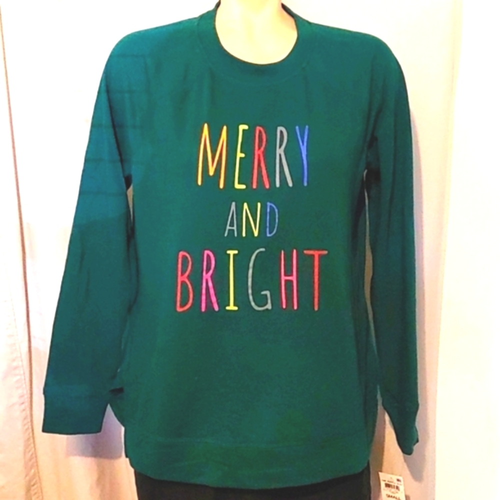 Style and co Merry and bright Christmas lightweight sweat shirt, NEW